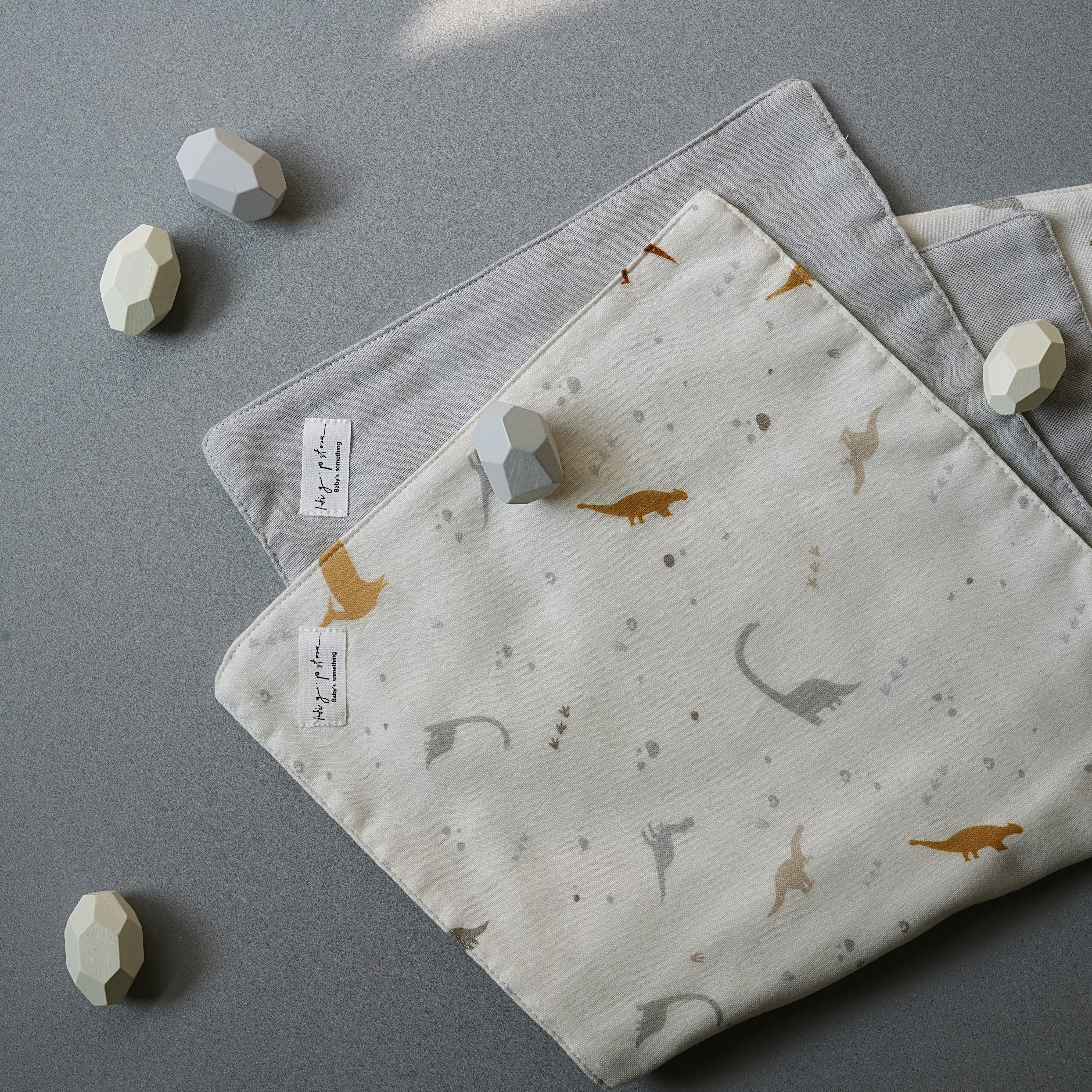 Hi Y.P store-拍嗝巾-獨家設計款-恐龍之謎（2件組)