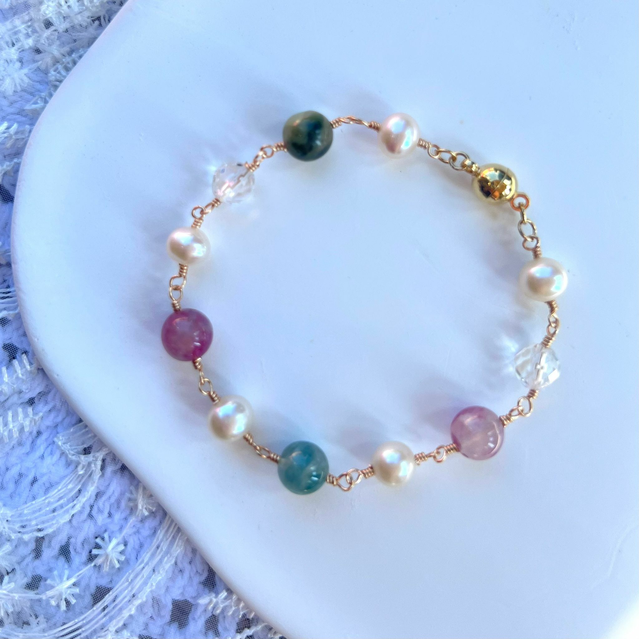 RABBIT BOUQUET 天然石水晶手鏈-Prism Glow