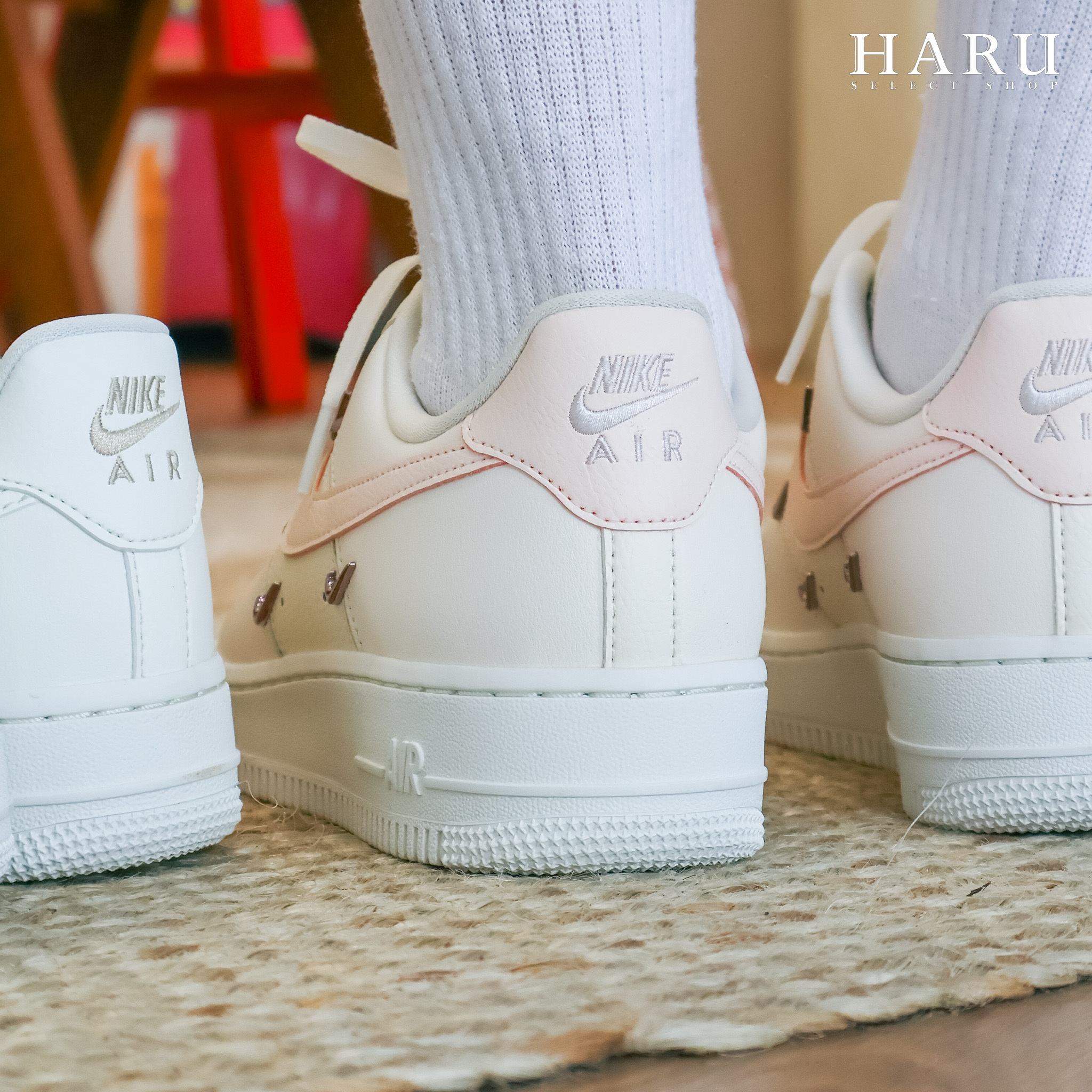 Nike Air Force 1 '07 LX 白金屬金鉤立體小鉤銀鞋扣燕麥奶女生復古休閒鞋F