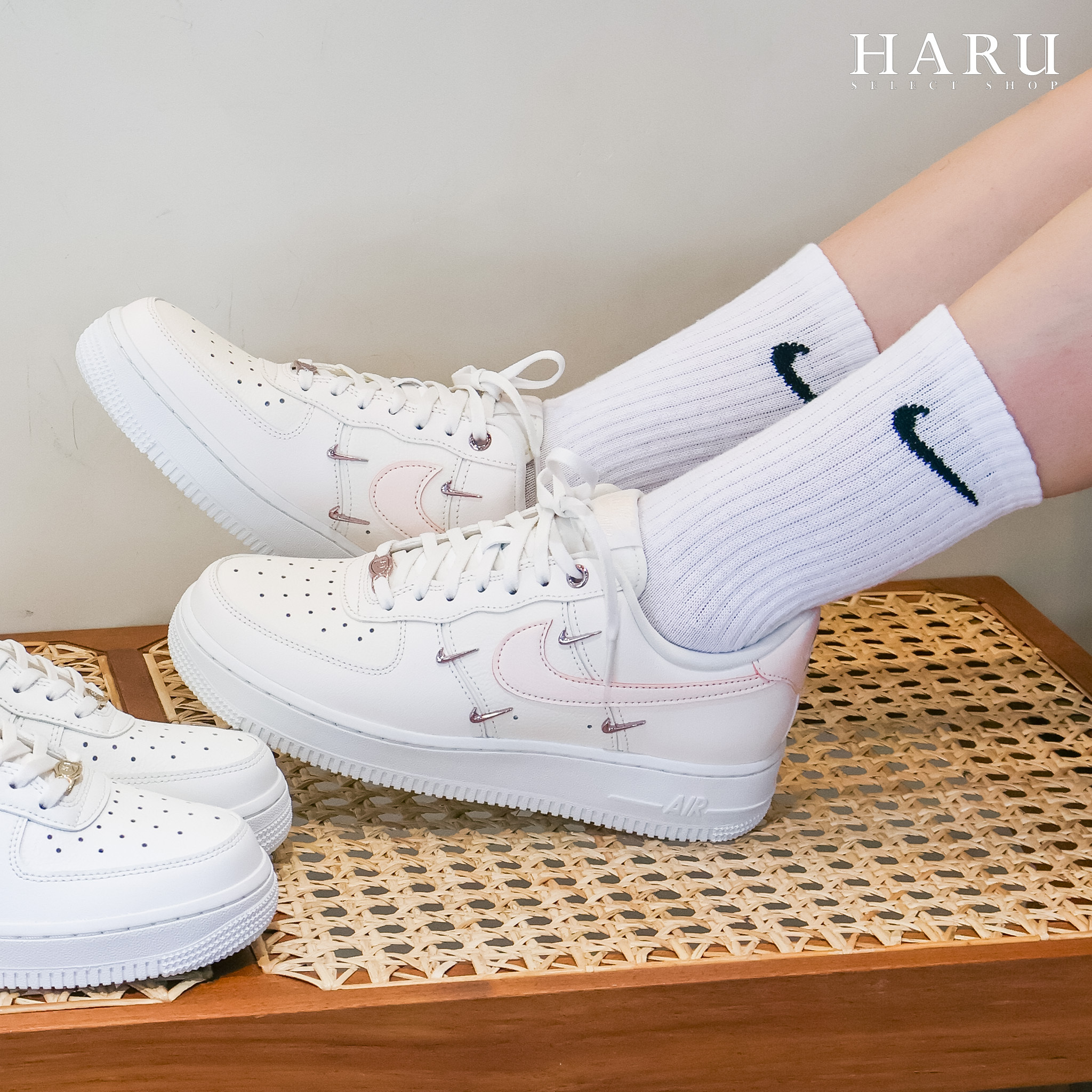 Nike Air Force 1 '07 LX 白金屬金鉤立體小鉤銀鞋扣燕麥奶女生復古休閒鞋F