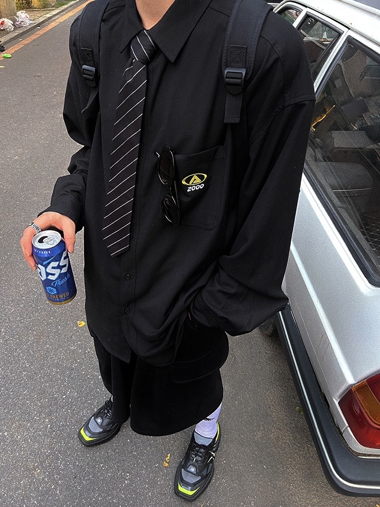 Aurocean 奶痞少年寬鬆抗皺純黑色襯衫