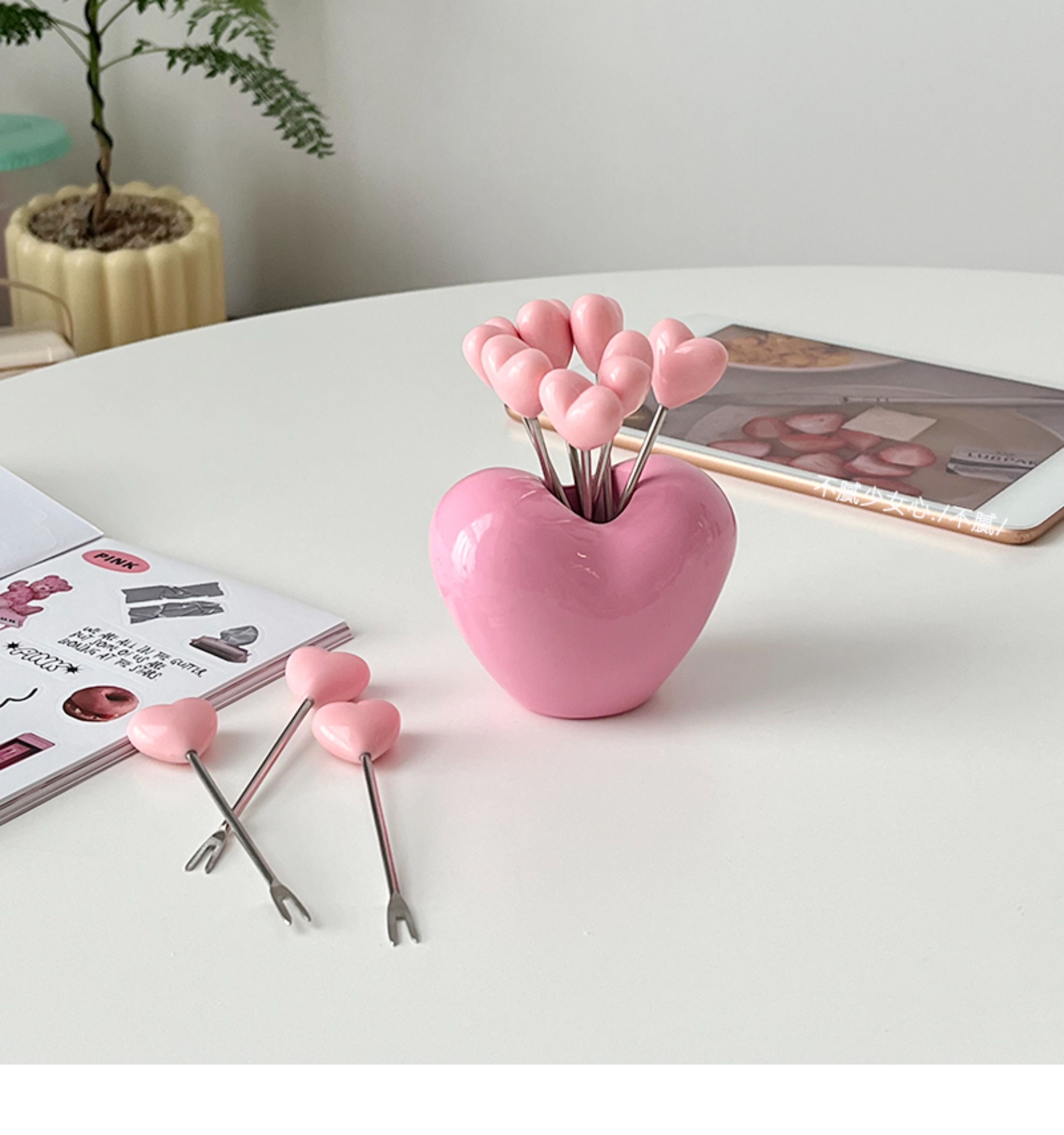 《3011》粉色少女愛心不鏽鋼水果叉