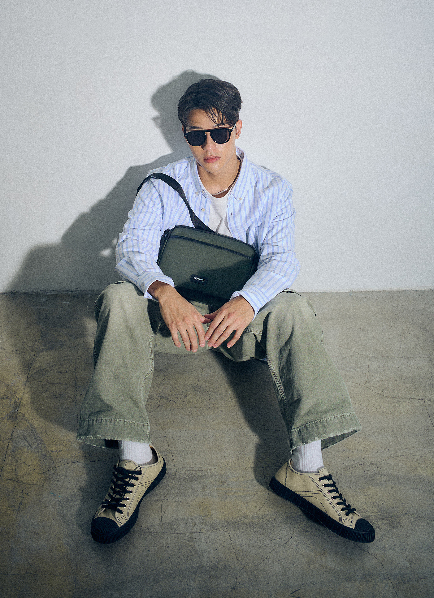 送料込★ROBINMAY★白金-諾特胸包★Men's ナイロンボディバッグ 博特方斜背包(L)｜男包支線｜斜背包｜ROBINMAY 官方網站(RM)