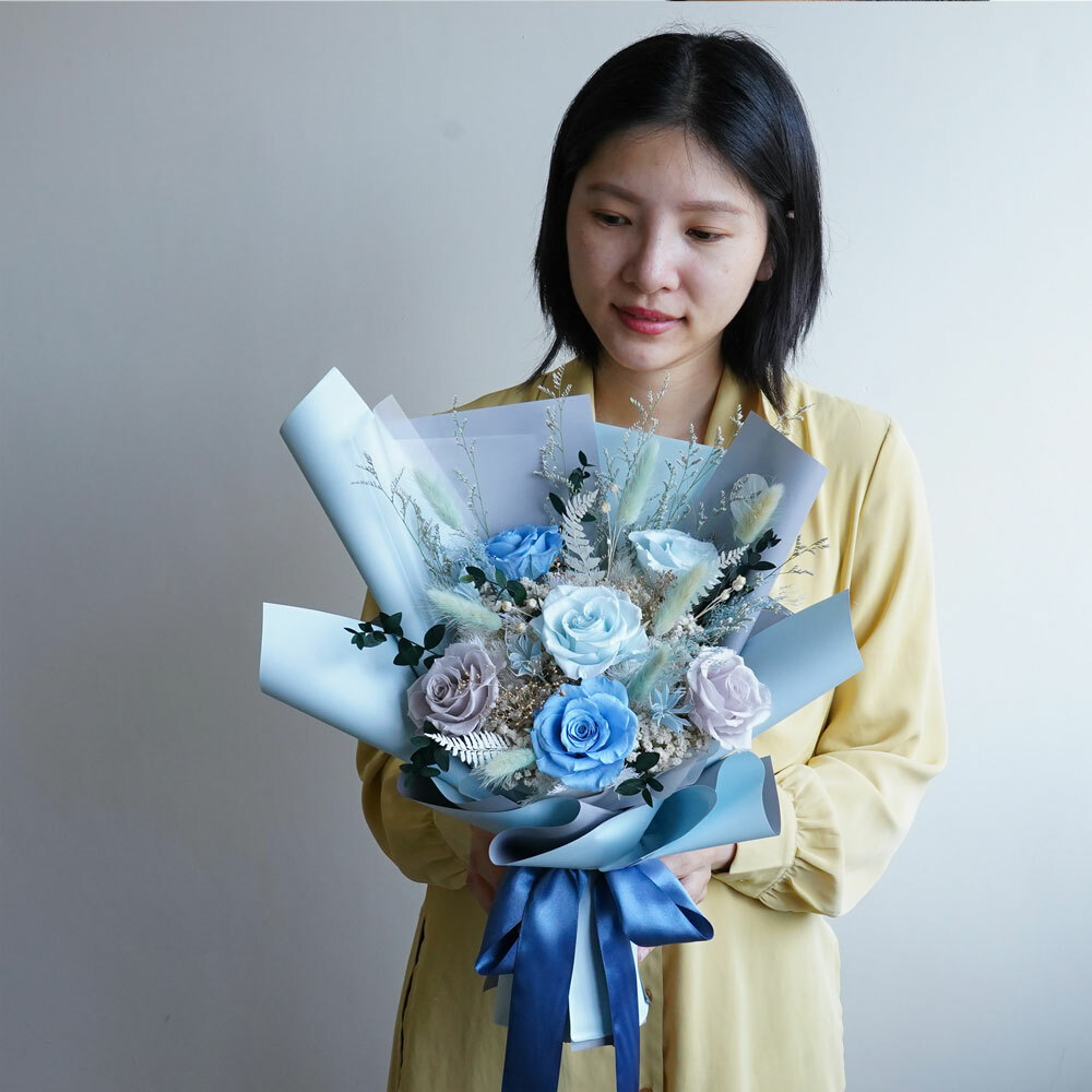 藍色永生花束,天空藍永生玫瑰花,藍玫瑰花束推薦台北,藍玫瑰花束