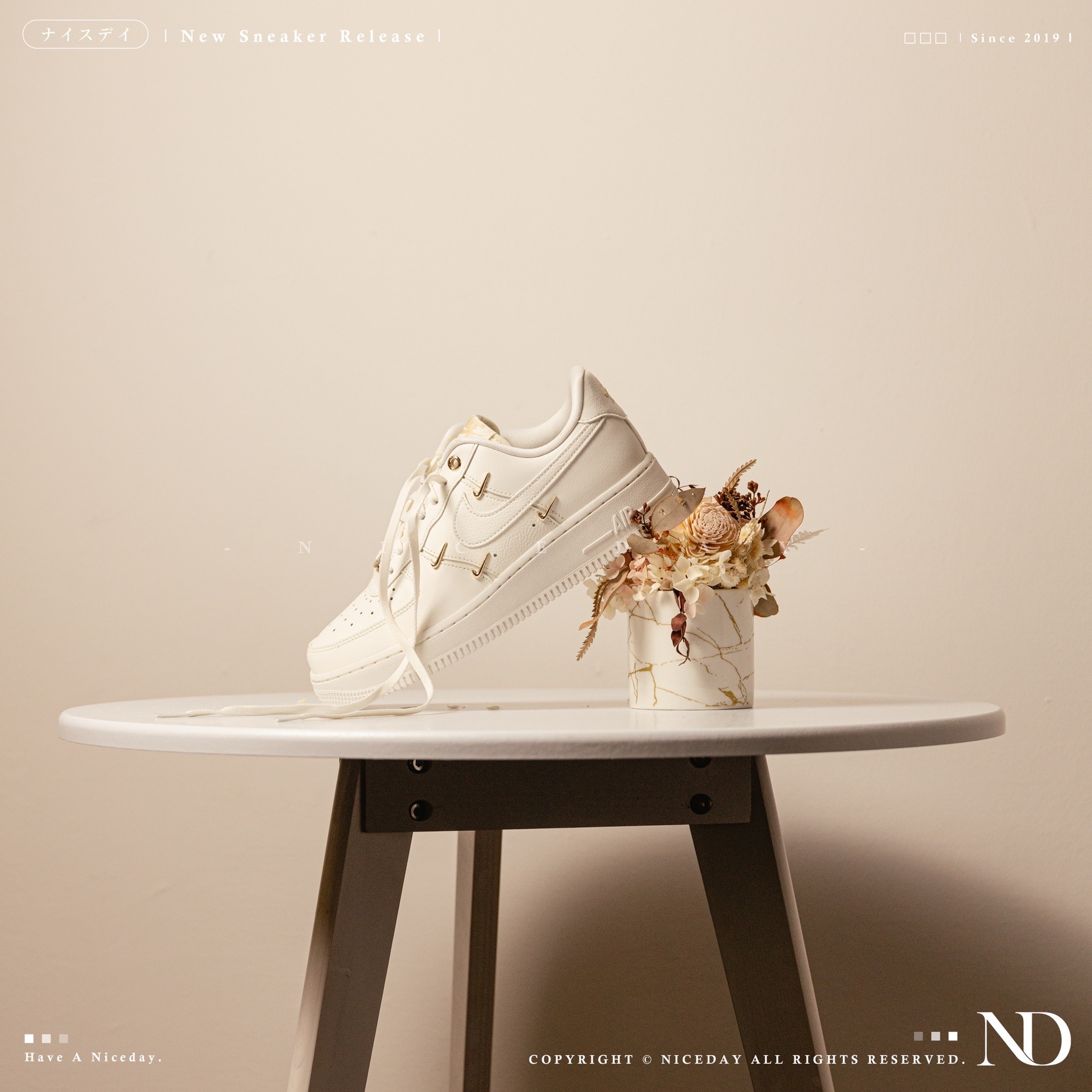 NICEDAY 現貨 Nike Air Force 1 Mini Gold 全白小金勾 四金勾 泫雅款 白 金 女款 FV3654-111