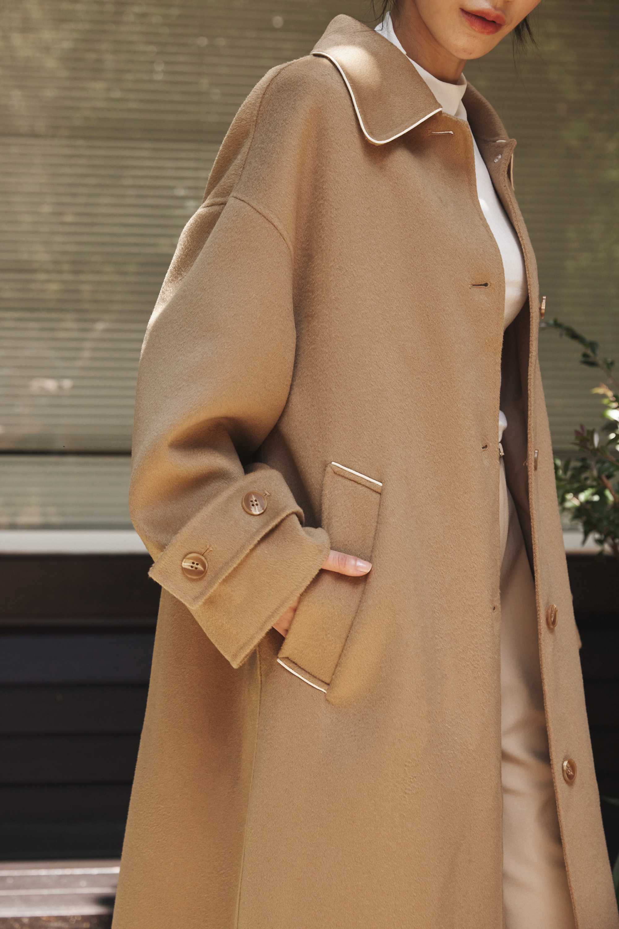 『最後現貨』Gmade/100%羊毛 滾邊款 落肩手工大衣-卡其