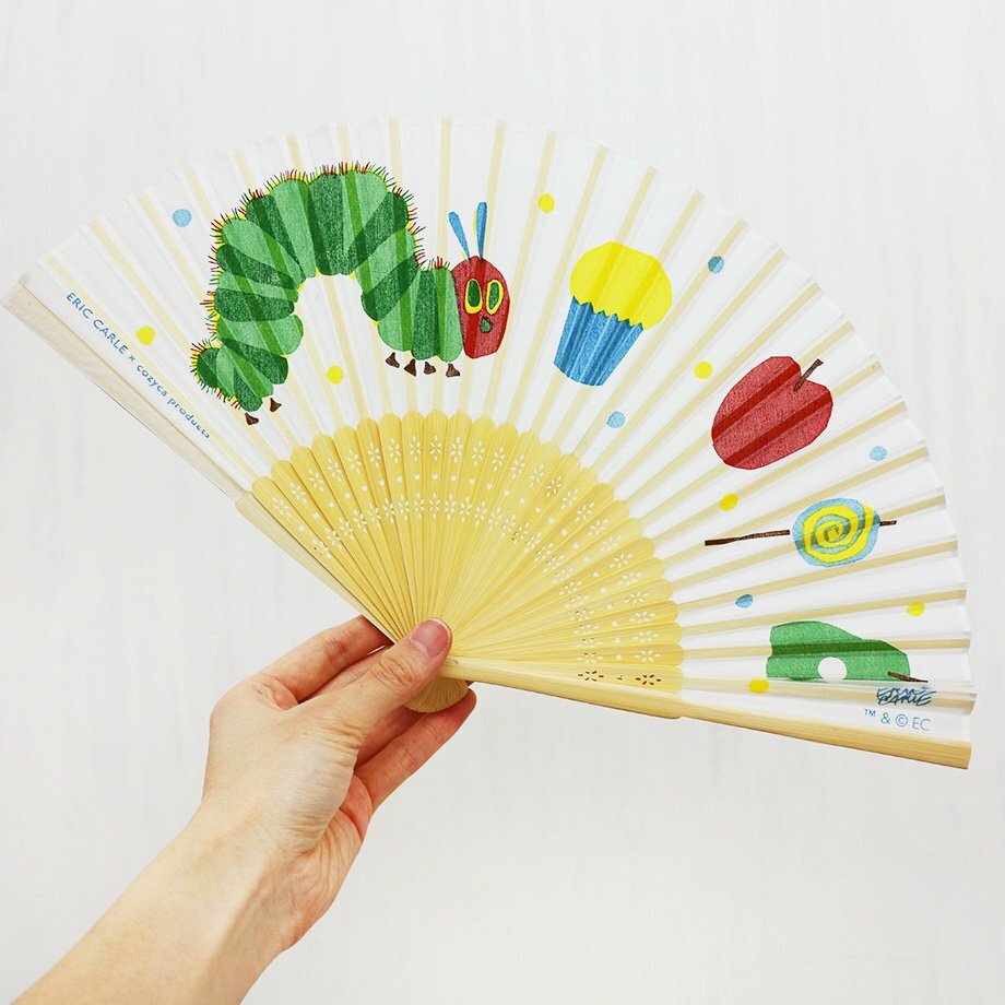 Eric Carle 餓肚子毛毛蟲 絲質扇子 摺扇｜日本表現社