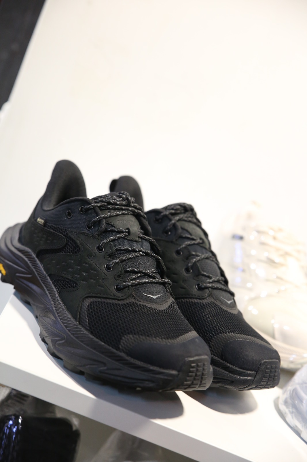 {現貨} Hoka One One Anacapa 2 Low Gore-Tex Black