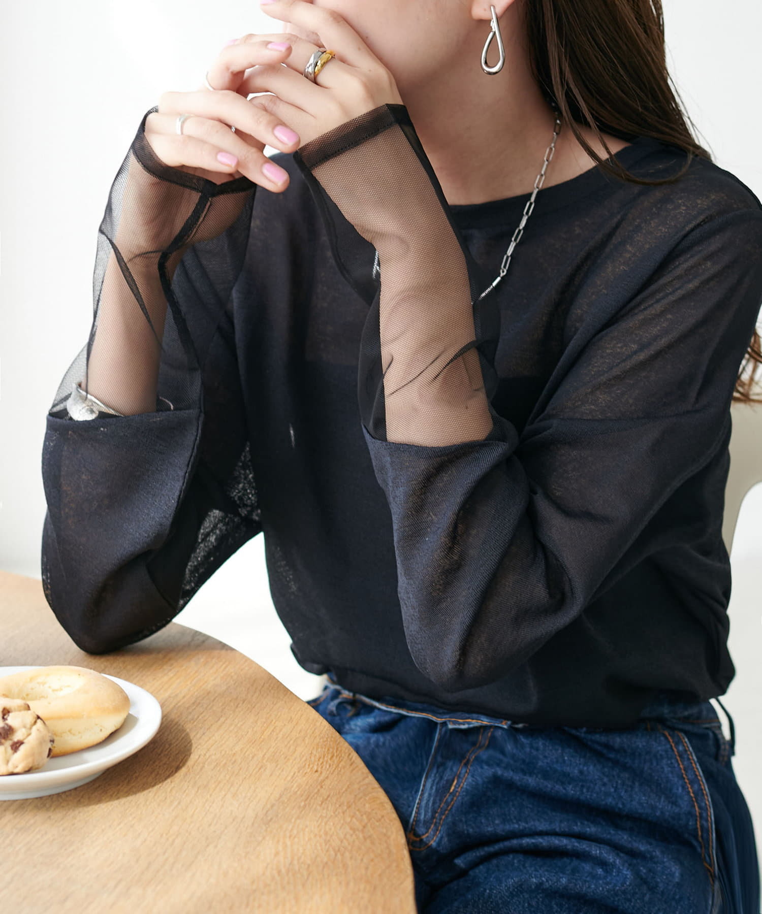 Discoat(ディスコート)  【再入荷】シアー袖切替プルオーバー≪ベストセラー≫黑（DCZ1031206A0017）