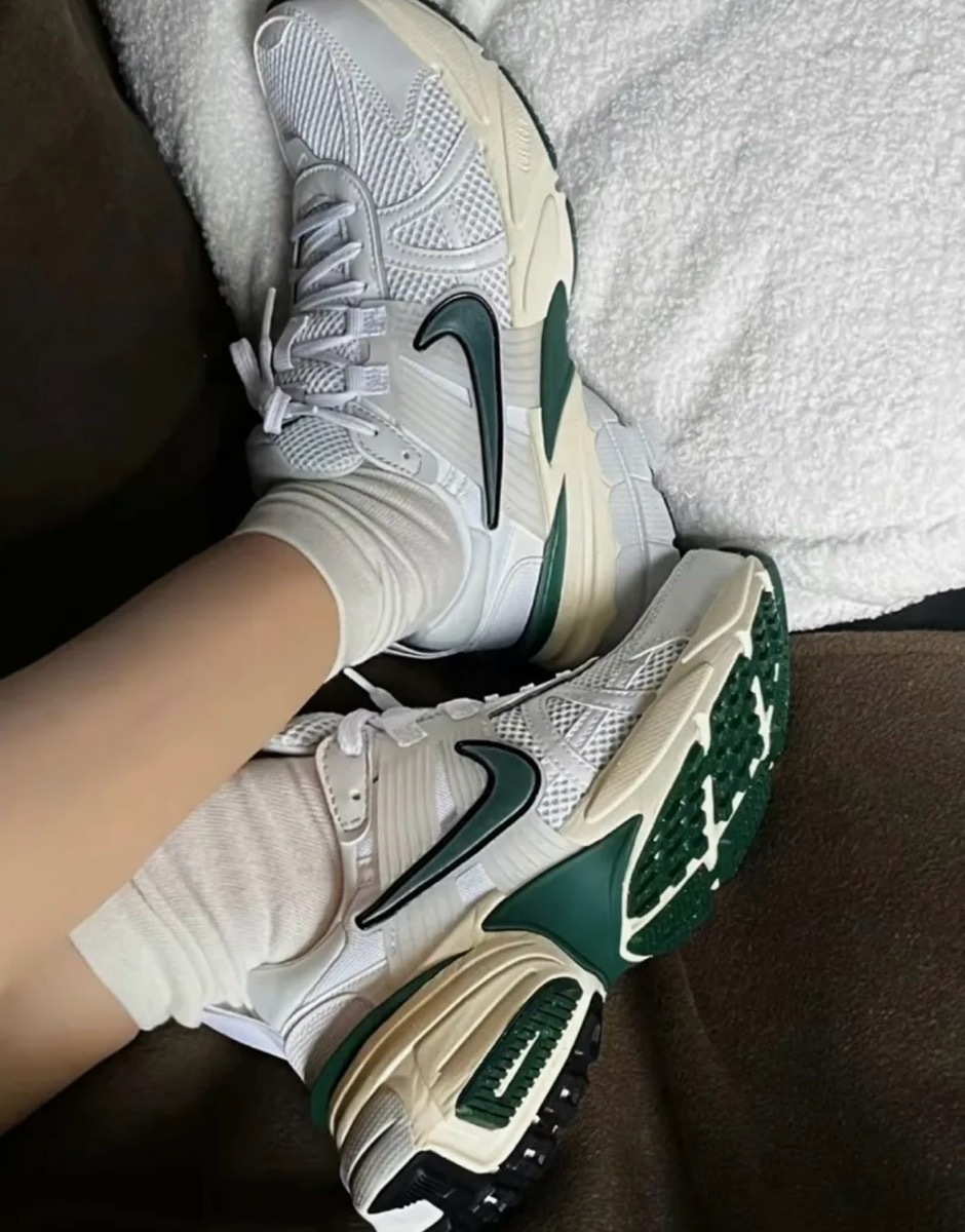 NIKE V2K RUN RUNTEKK 復古 奶綠 FD0736101