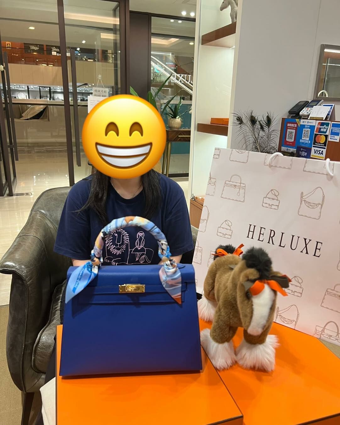 超nice靚靚一次過爽快抱走Kelly 25法國藍金扣🇫🇷🔑/Twilly🎀/Hermy公仔🐴🥳 靚靚還想訂新款康康玫瑰金🌹全鑽頸鏈⛓️😍 感謝你對我哋嘅關注同100%肯定與支持🥰 HERLXUE實實在在做生意💪 絕不辜負每一位客人的信任🫶