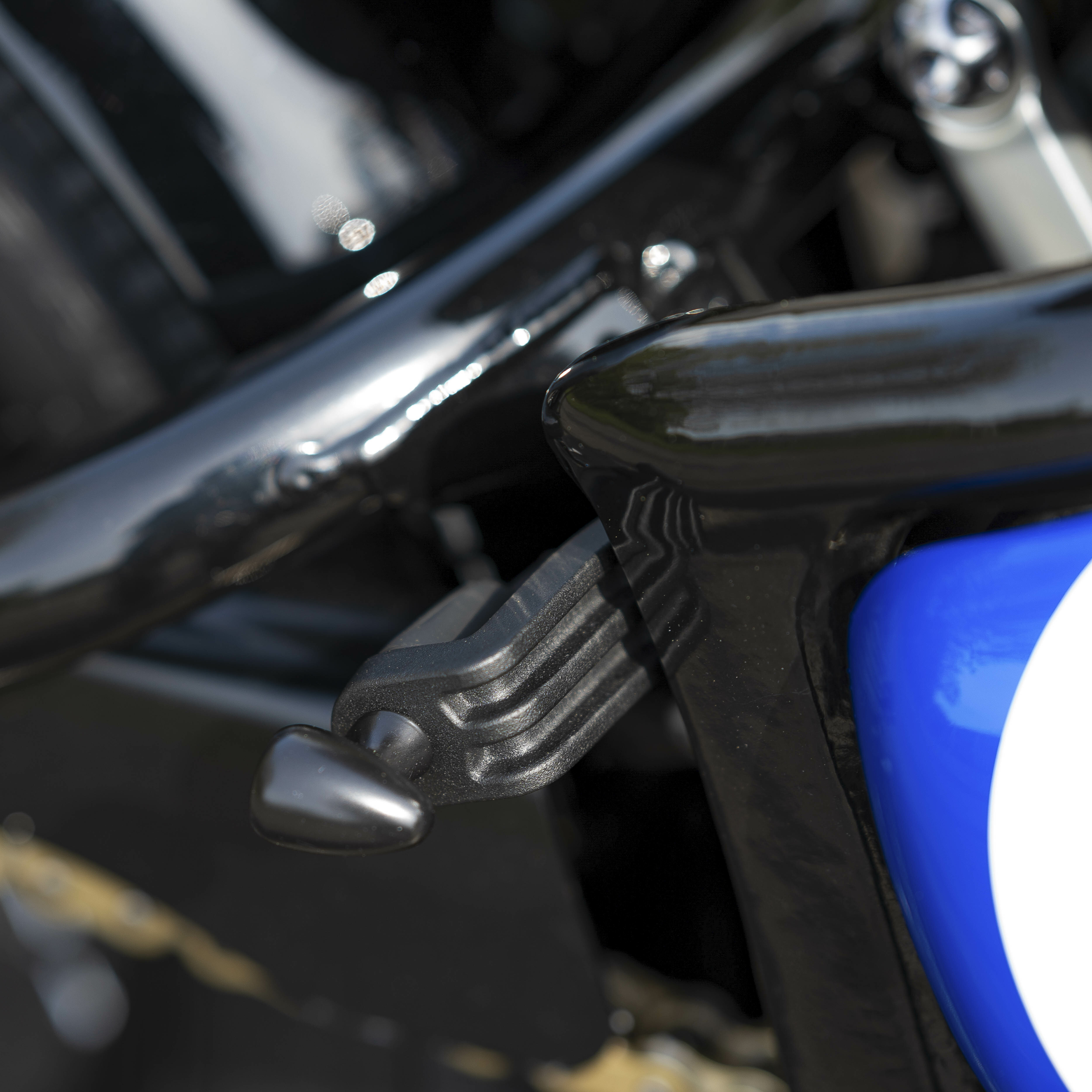 Motone 水冷 Bobber 專用 後方向燈 支架