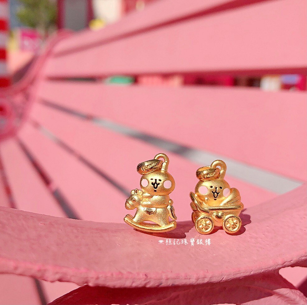 【卡娜赫拉的小動物】搖搖馬/娃娃車/手鼓 粉紅兔兔 黃金墜子