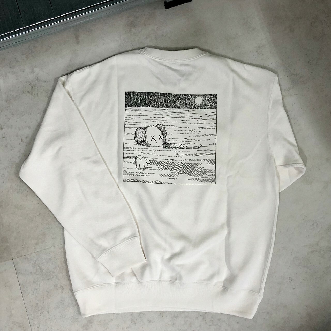 Uniqlo X Kaws UT系列聯名款 白色大學Tee 長袖衛衣 341-467395