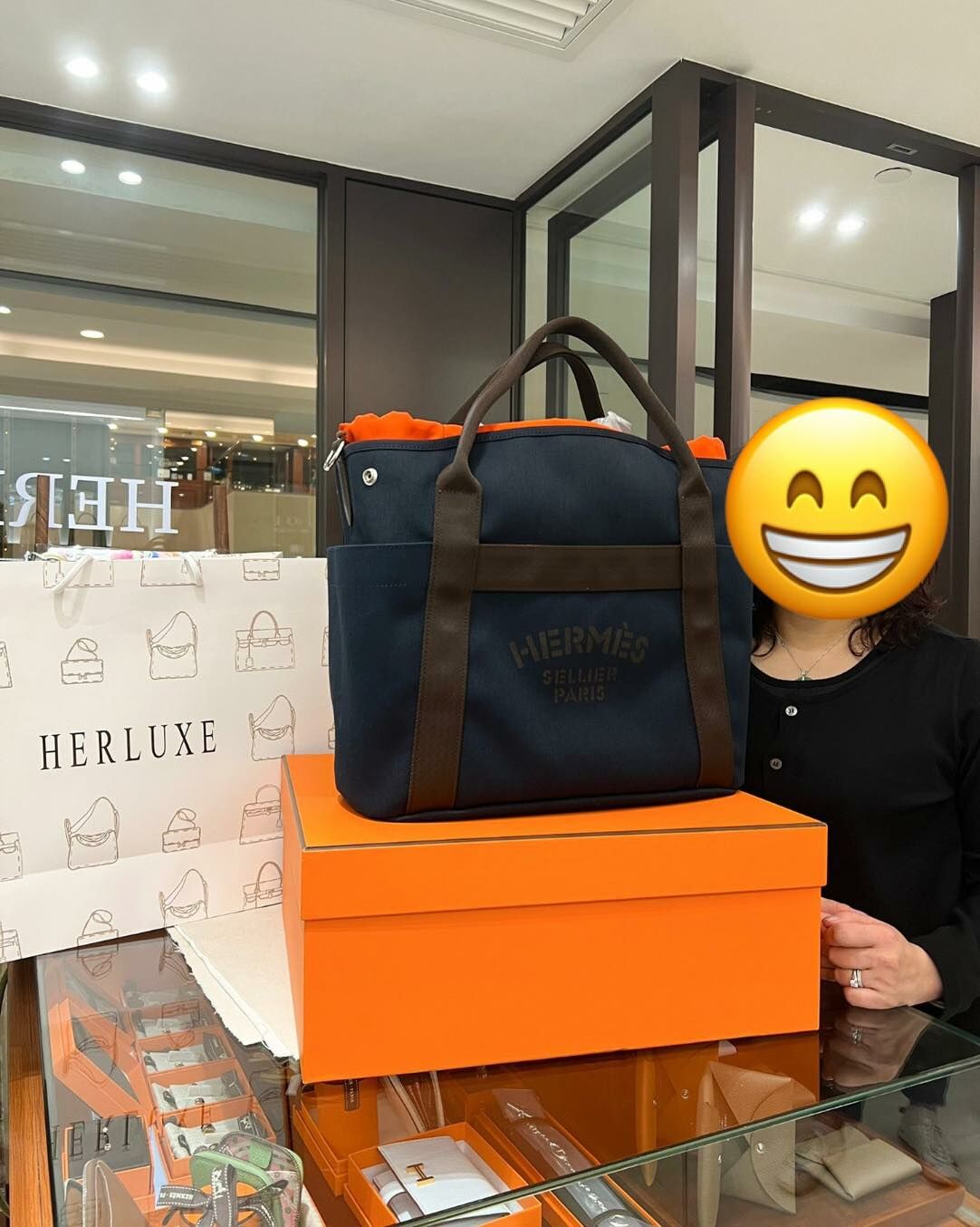 超爽快大V靚靚昨天剛pick up咗收納包💙 今天又再嚟pick up馬術包🏇 係送比仔仔嘅生日禮物🎁 太實用了👍 感激你的每一次信任🫶 與客戶雙向奔赴的感覺真美妙🥳