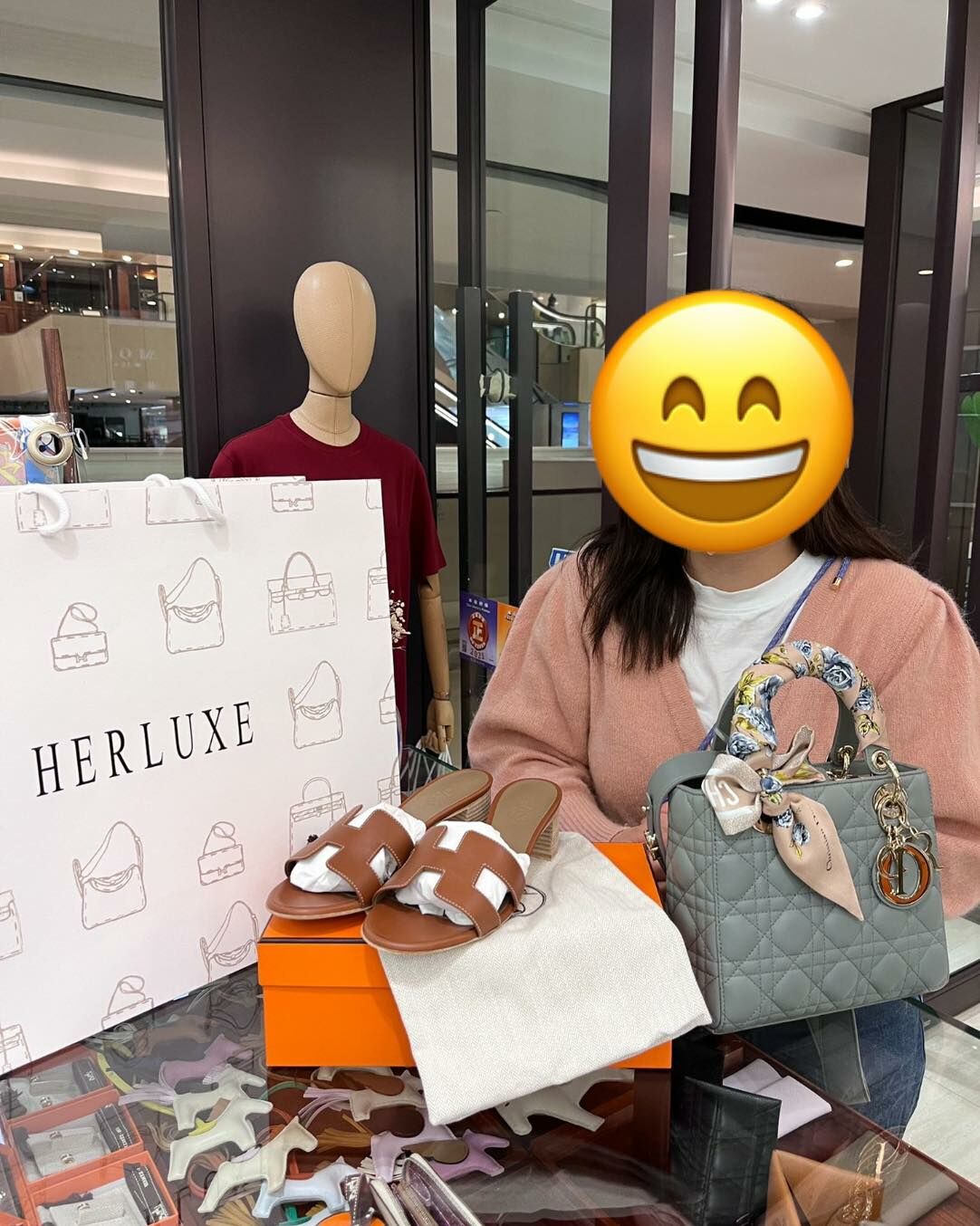 爽快vip靚靚之前嚟pick up L26 黑金🖤🔑就訂咗呢對拖鞋🎉 今次嚟pick up又再有新目標🥰 想訂K25或K28👍 多謝你一直以來嘅支持🫶 我哋會繼續奉上更多好物💪