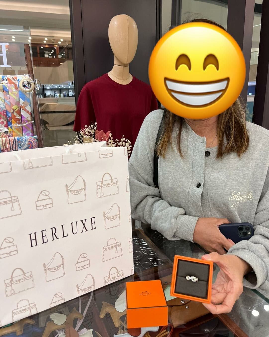 爽快靚靚在網上咨詢過我哋後🔍 即刻walk in嚟埋單呢隻豬鼻戒指🐽🎉 靚靚還在考慮訂E29或L26😍 初次成交🛍️ 多謝你對我哋嘅100%信任❤️