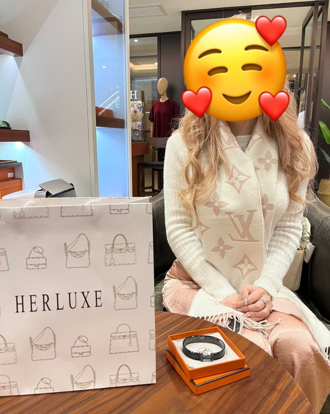 爽快vip靚靚嚟pick up Clic HH so black手鐲🖤 送比朋友🎁🎉 靚靚呢身品味太好了👍 揀禮物嘅眼光也太絕了😍 感謝你對我哋嘅認可與復購再復購💗