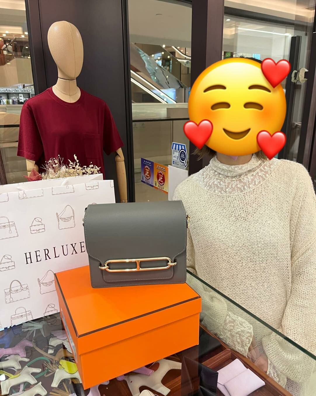 靚靚嚟pick up 積雨雲灰淡金扣🌧️✨ 一同而來嘅暖心先生爽快埋單🥳 呢隻氣質色太適合你了😍 簡直係完美match💗多謝你嘅信任與支持🫶 見到每一件貨品都搵到適合佢嘅主人💃 我哋都好滿足🥰