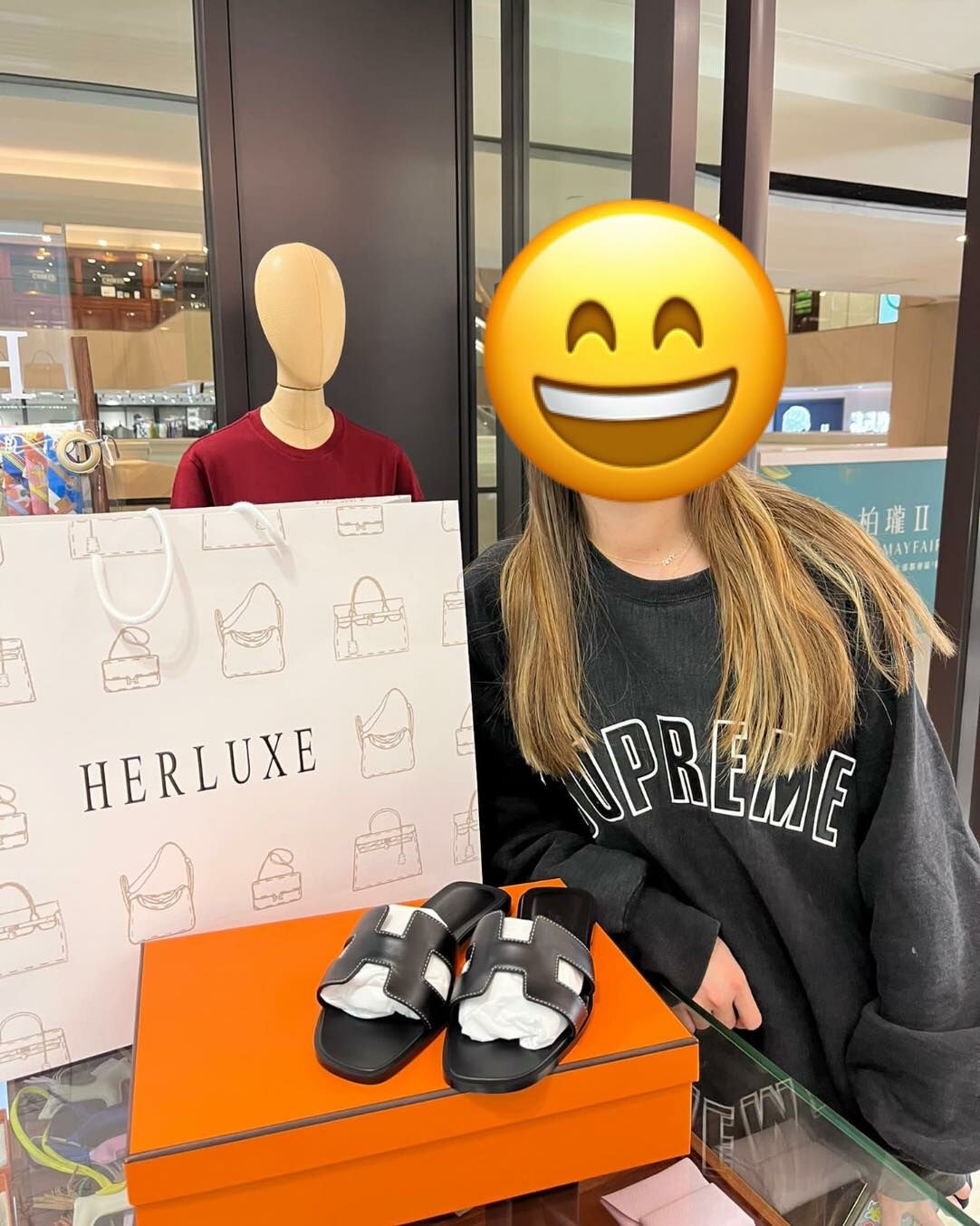 超nice靚靚嚟pick up Oran拖鞋🎉 從網上認識我哋到電話落單🛍️ 都係超爽快🥰 多謝你嘅信任與肯定🫶