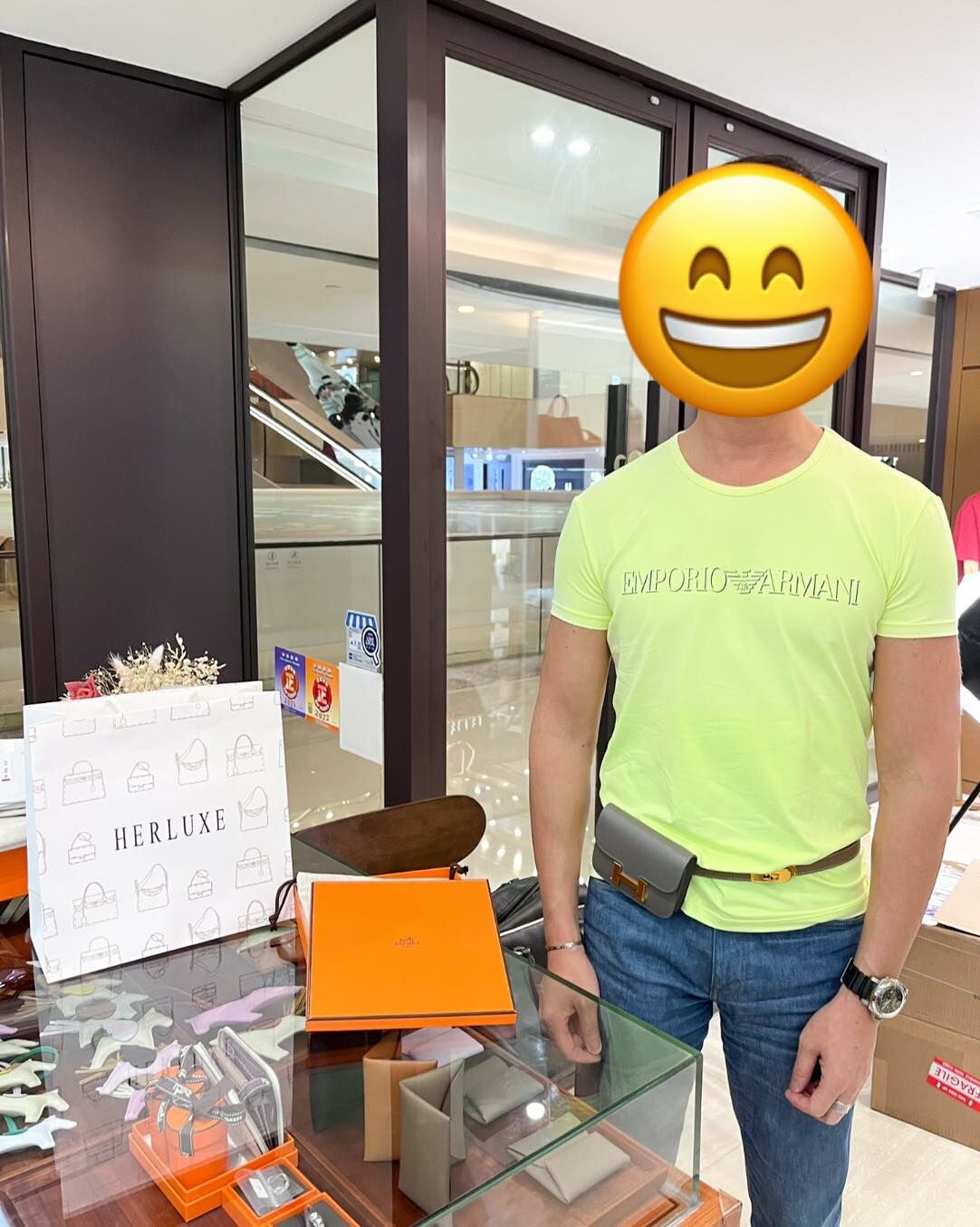 爽快型男再次嚟復購🥳 呢條Kelly belt同個Constance slim襯得好好睇😍 型男大讚HERLUXE性價比高🥰 還爽快預訂咗耳骨扣🦻 多謝你嘅多次支持🫶