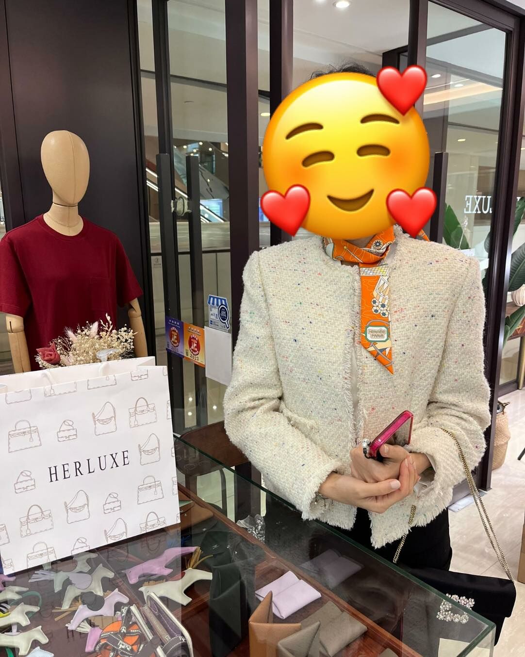 多謝氣質靚靚一直以來嘅支持🥳 從Lindy黑銀🗝️到其他配貨✨ 靚靚的眼光超好👍 呢條Twilly綁在頸上真係好驚艷😍 客人嘅持續復購證明了HERLUXE嘅好口碑與強實力🏆