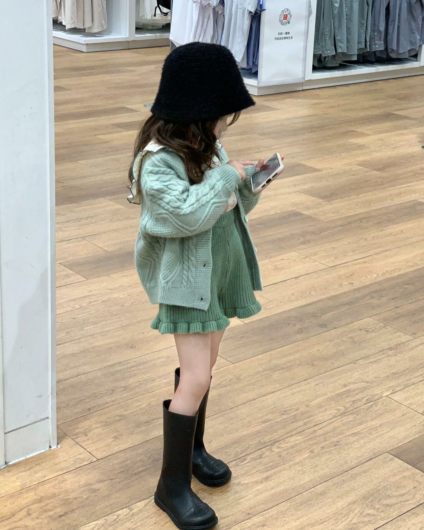 清新森綠麻花針織外套/碎花襯衫/森綠花邊褲