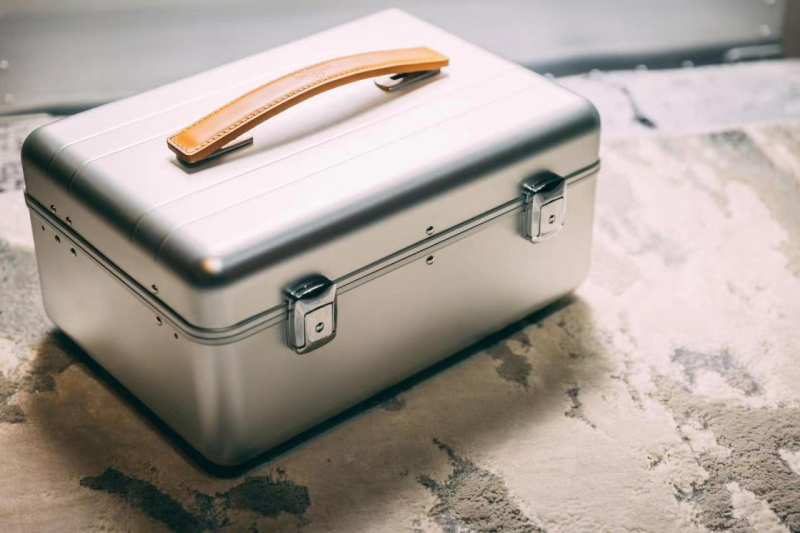 酷麥鋁箱 頂級皮製提把手提化妝箱