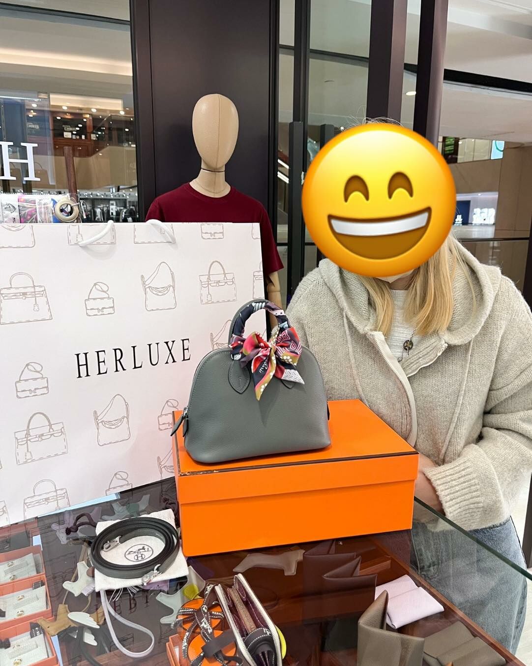 爽快氣質靚靚walk in嚟抱走Bolide mini積雨雲灰銀扣🌧️🗝️ 仲同我哋訂埋mini pop H頸鏈⛓️ 感謝你對我哋嘅十分信任同滿意🫶 我哋會繼續做最穩的品質和最貼心的服務🥰