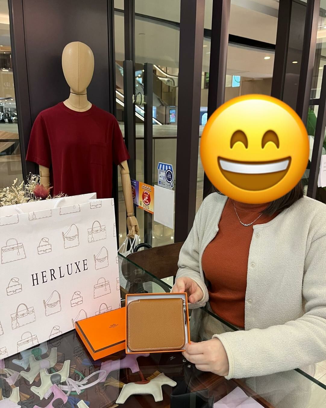 爽快靚靚來pick up wallet😊 對我哋非常滿意🥳 仲話要介紹家姐來買lindy mini🥰 多謝你的信任同認可🫶