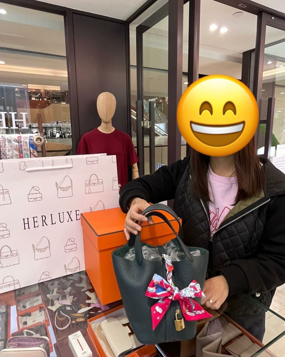 爽快靚靚直接walk in嚟抱走P18松柏綠金扣🌲🔑 配搭埋條Twiily特別好睇💖 令每一位客人都滿意而歸係我哋嘅服務宗旨🫶