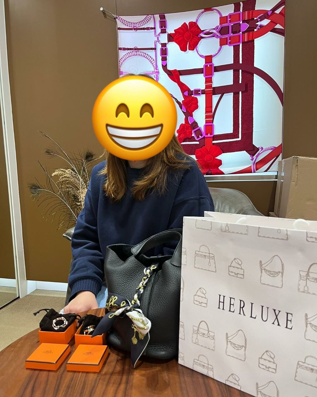 爽快靚靚拎的P18 so black🖤好靚啊😍 今次係來pick up在網上落單的貨品🤲 還想要搵罕見的白金鑽石💎豬鼻耳環🐽 多謝你的選擇🫶 客人的每一份需求 我哋都會全力以赴去解決💪