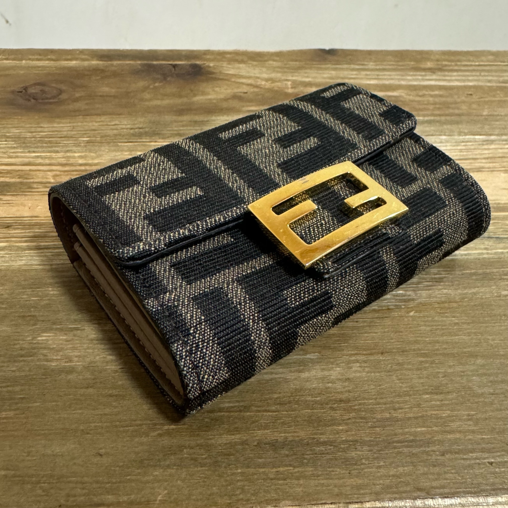 Fendi wallets discount on sale