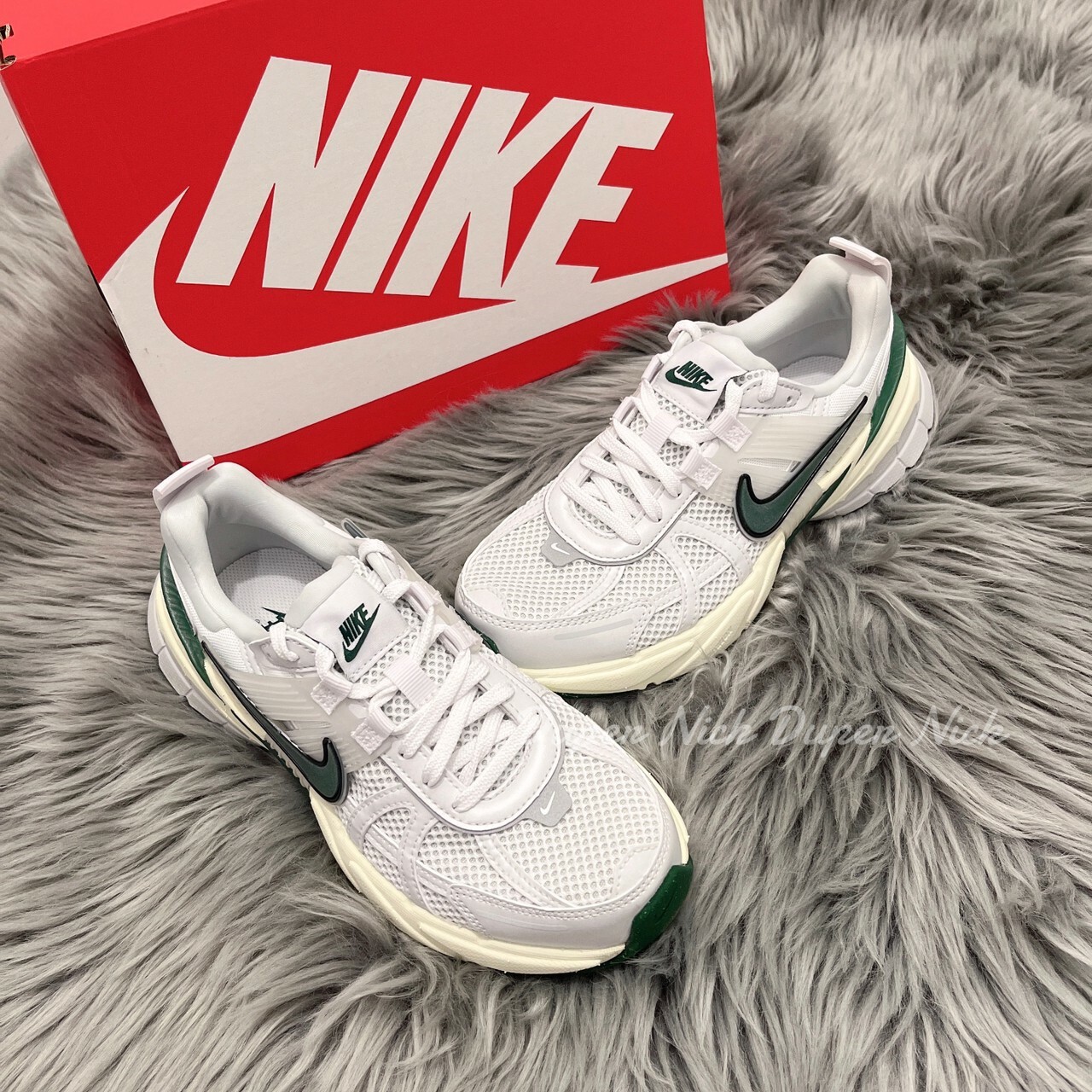 Nike V2K Run Runtekk 米綠 復古