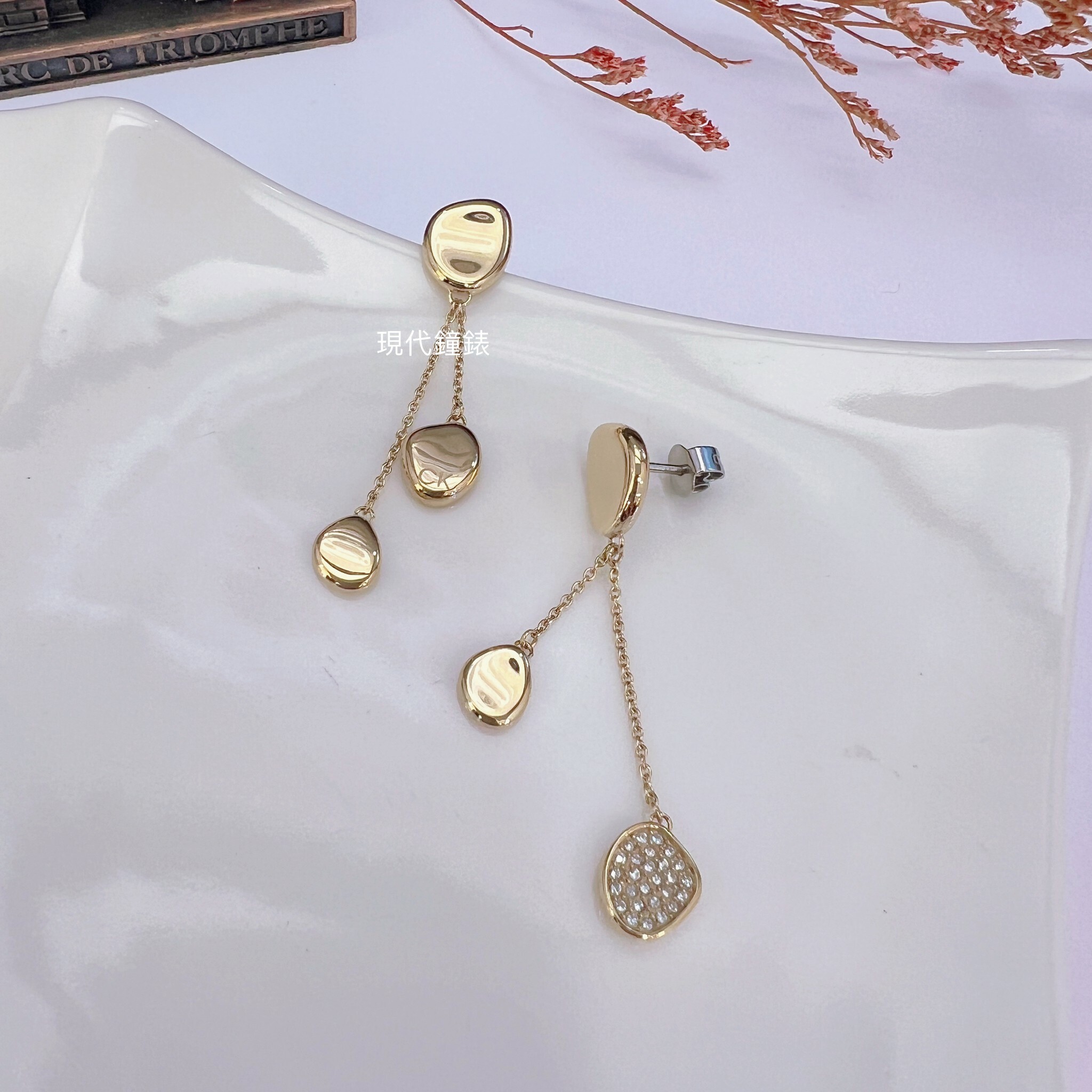 【Calvin Klein】鵝卵石造型穿式耳環-金 CKF35000212 現代鐘錶