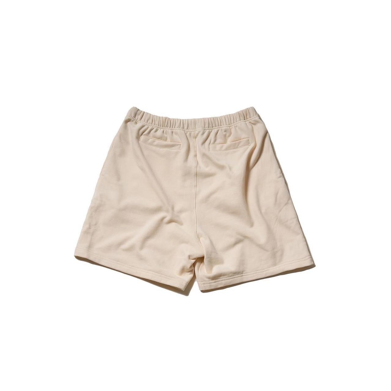 E'TREALOUEST Shorts/Cream