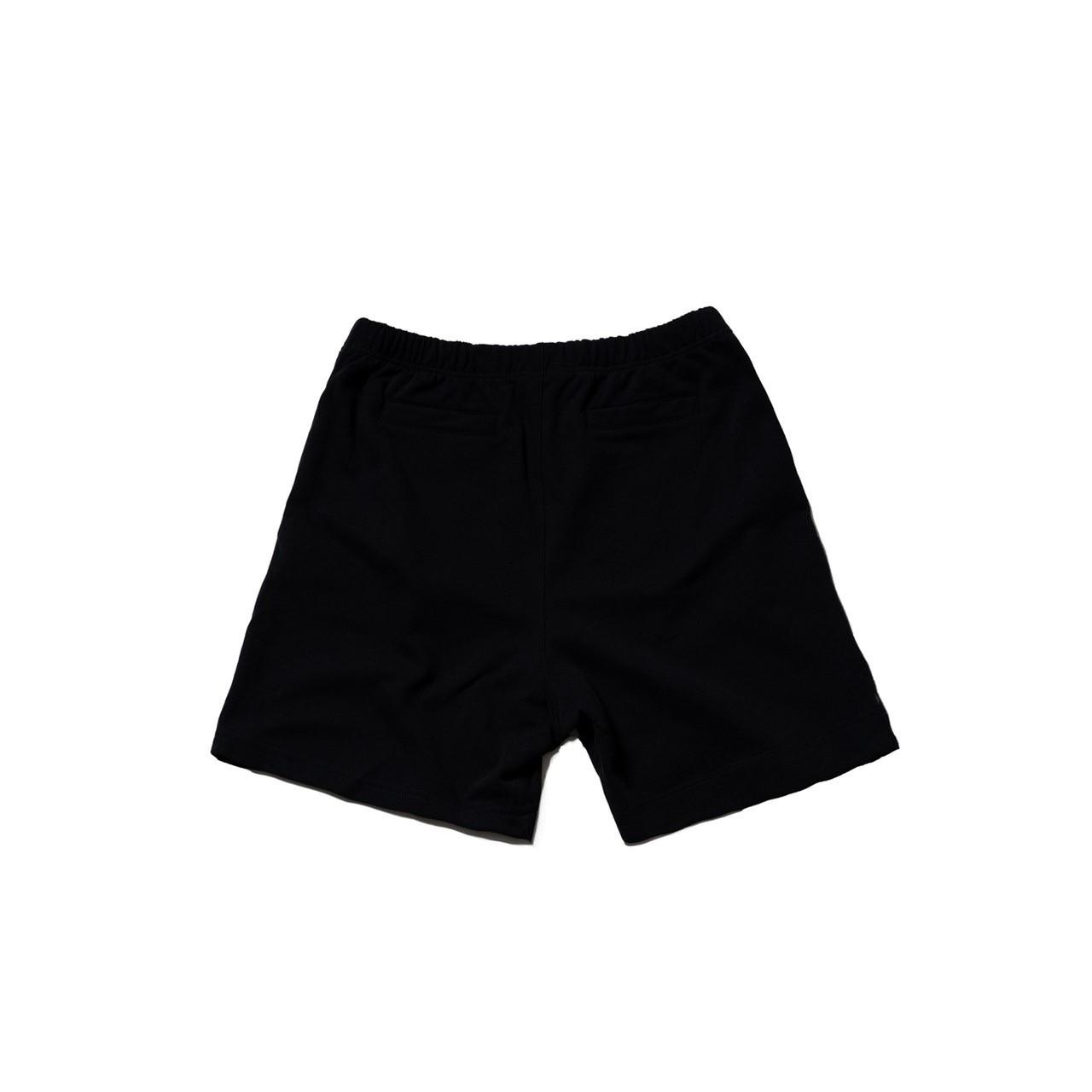 E'TREALOUEST Shorts/ Black