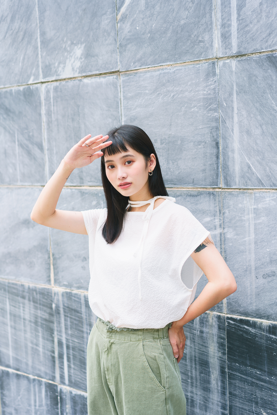 2way 肌理感細格綁帶上衣(兩色-經典白)