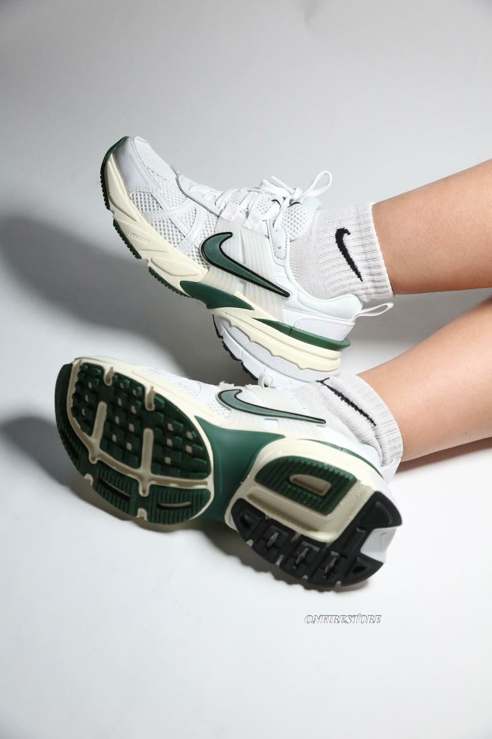 {現貨} Nike V2K Run White / Platinum Tint FD0736-101