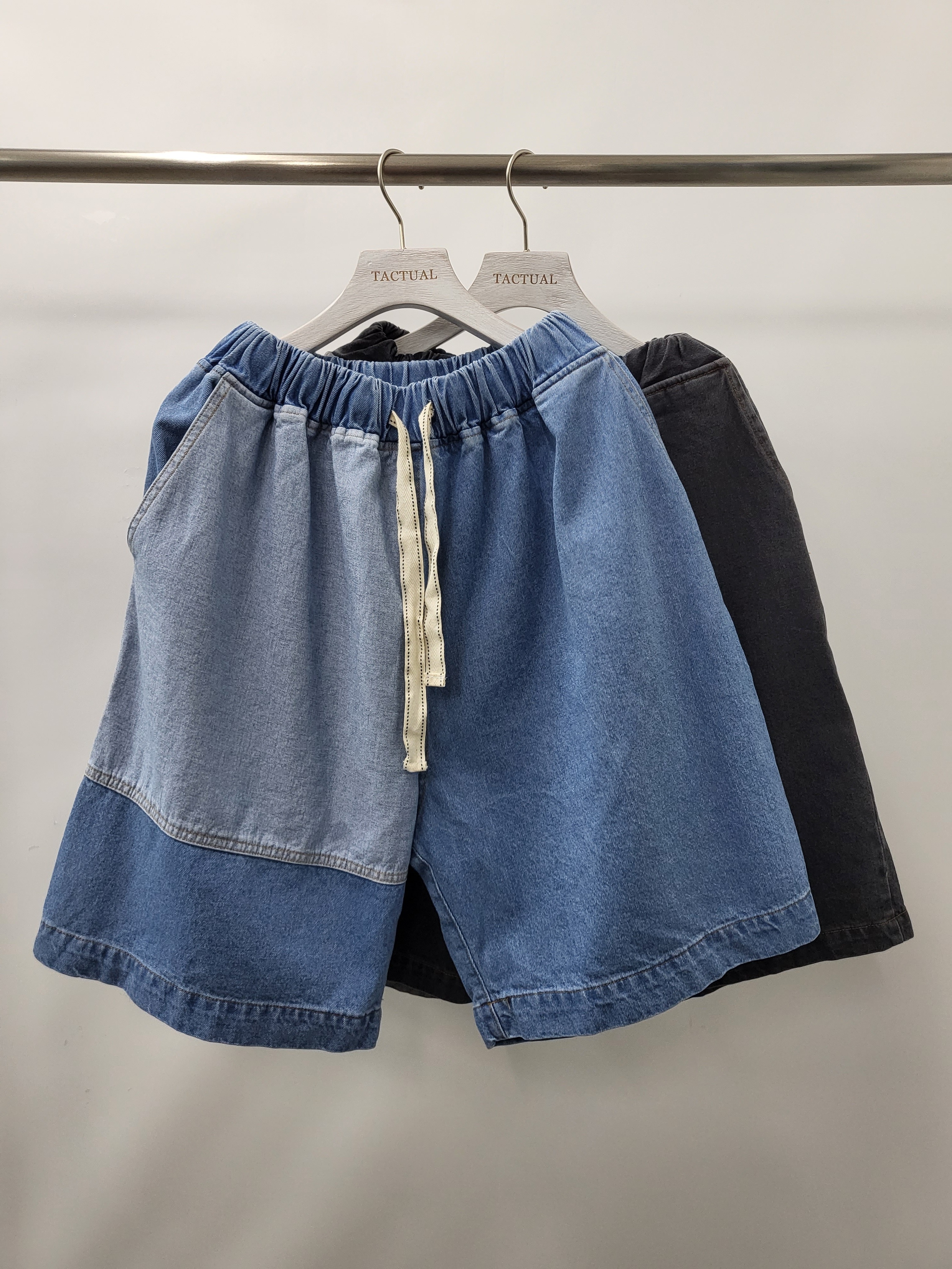 拼色牛仔短褲 P2534