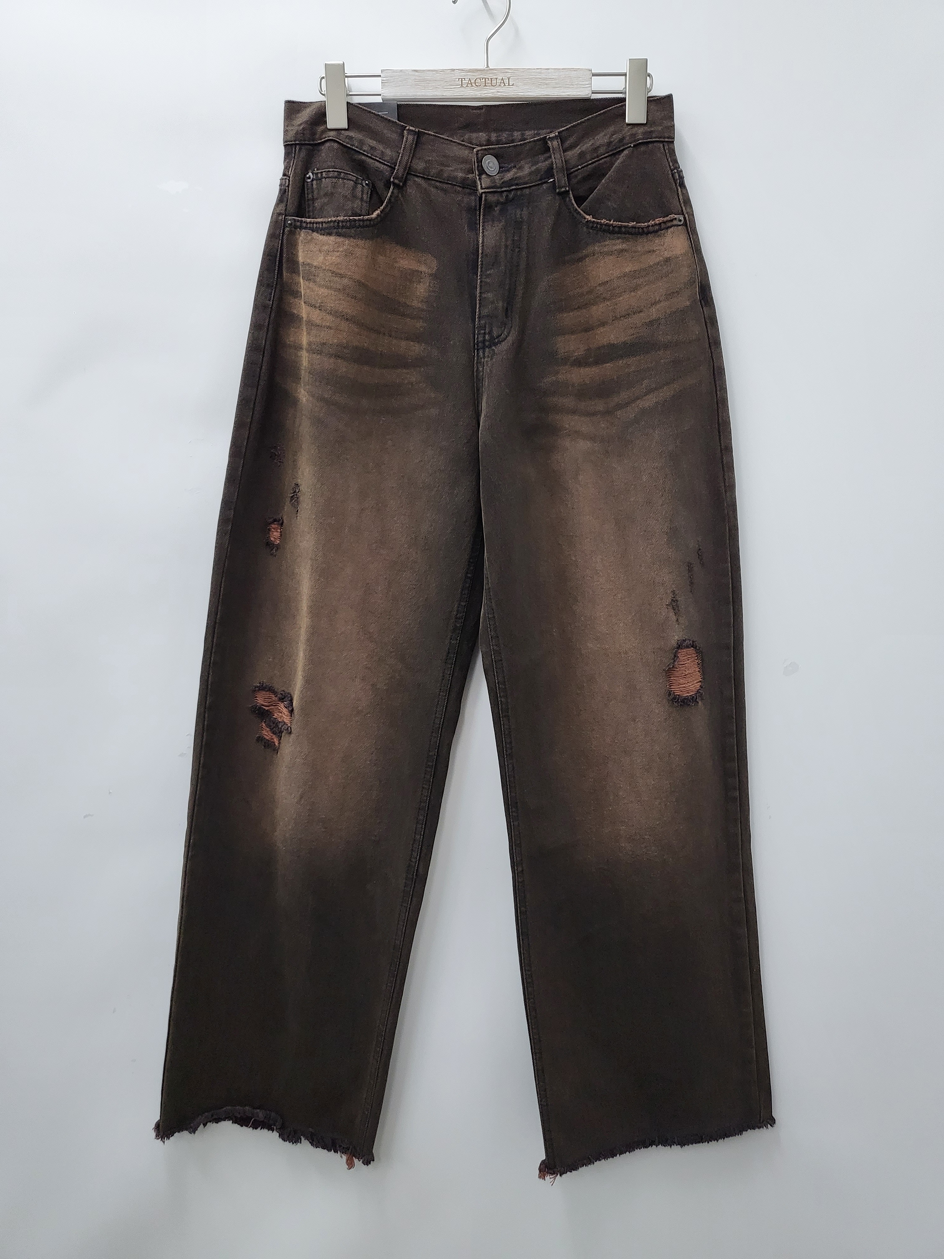 洗水破洞鬆身牛仔褲 J698