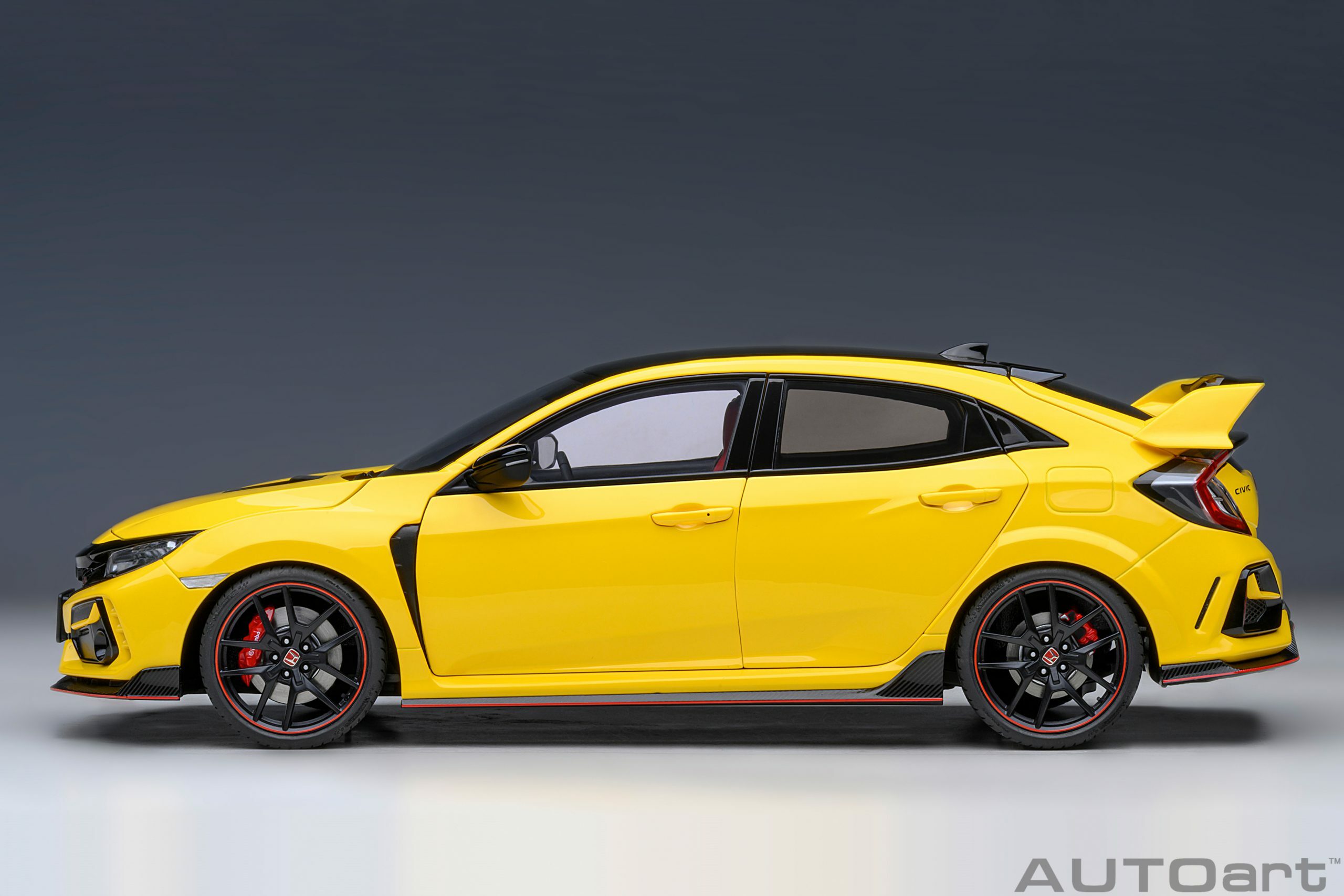 1/18 AUTOART Honda Civic Type R (FK8) Limited Edition (Sunlight Yellow) (73225)