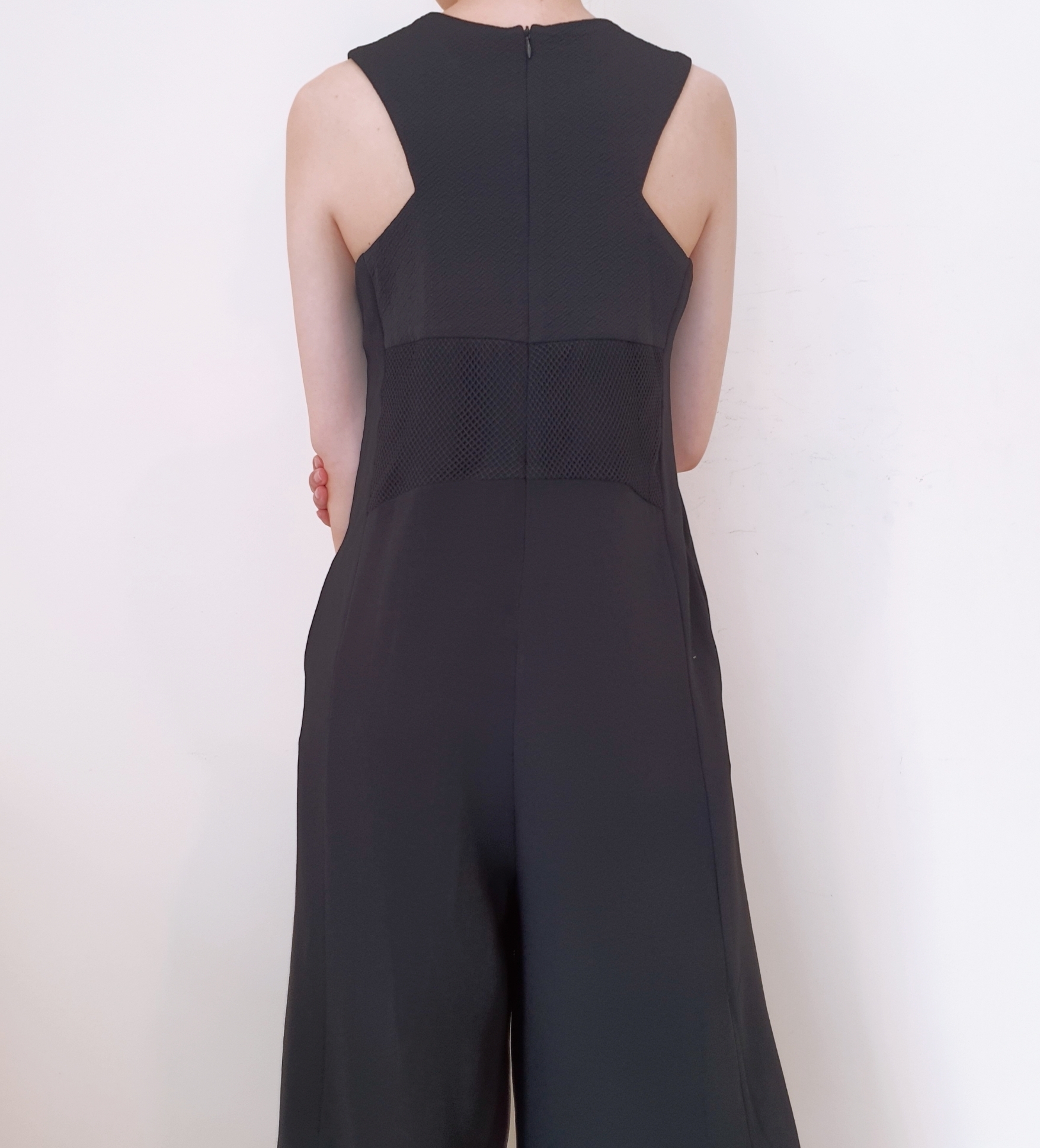 SLEEVELESS WIDE LEG LONG JUMPSUIT