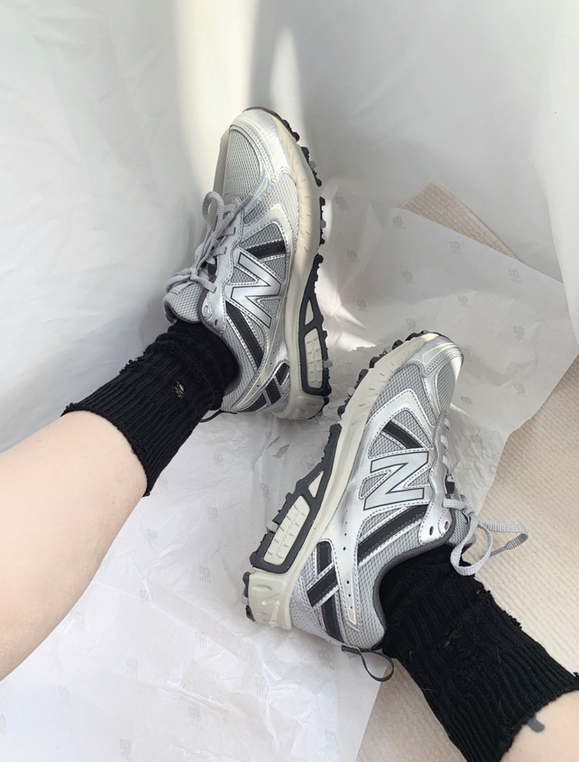 New Balance NB 410 V5 灰銀色奶油底 銀色 復古 老爹鞋 男女款 MT410KR5/預購