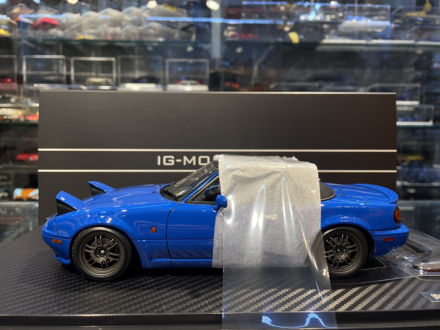 Ignition IG3199 Eunos Roadster NA Blue 1/18 (Resin)