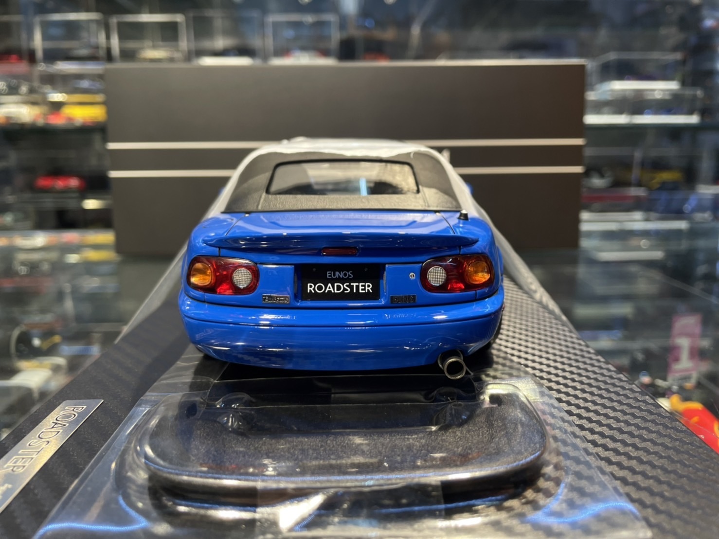 Ignition IG3199 Eunos Roadster NA Blue 1/18 (Resin)