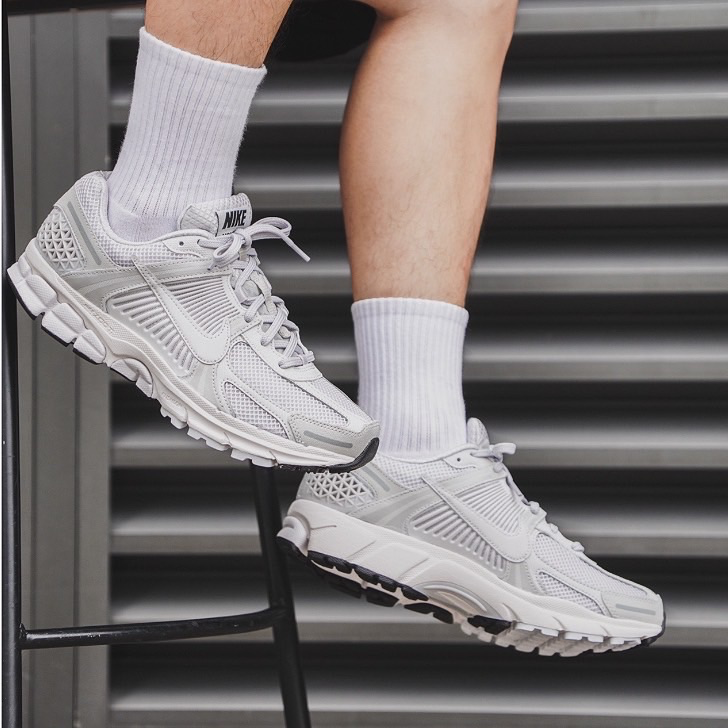 <熱銷搶購🚨> Nike Air Zoom Vomero 5 Vast Grey 白灰 （BV1358-001)