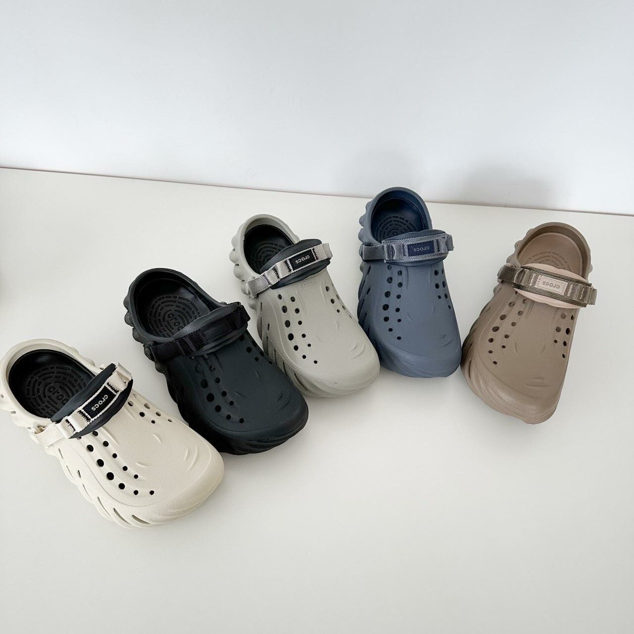 CROCS ECHO CLOG 洞洞鞋