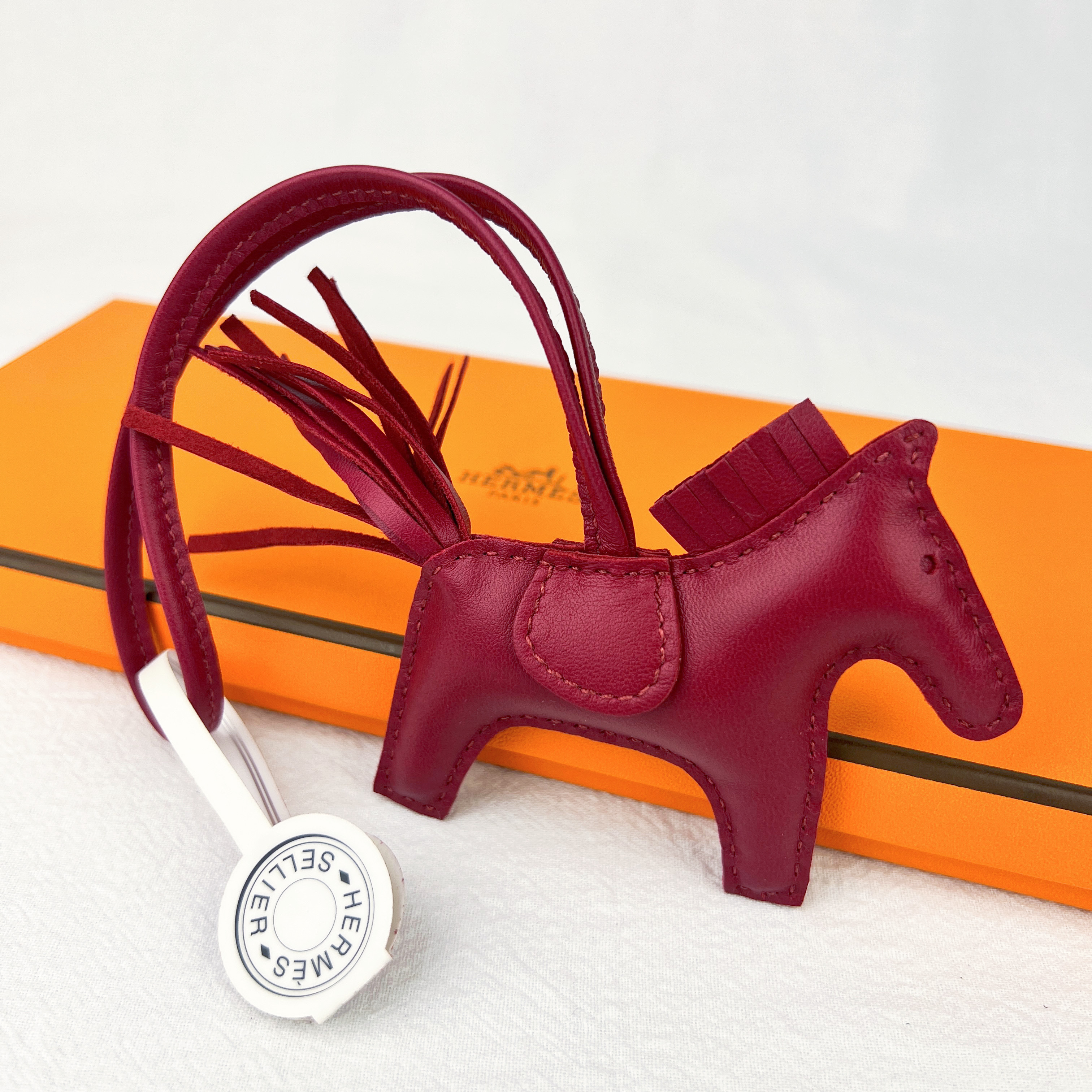 HERMES Swift Leather Rodeo MM Bag Charm Red – Brand Off Hong Kong Online  Store