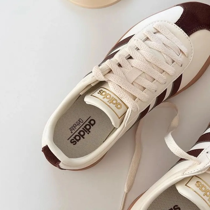 Adidas neo shop bianche e viola